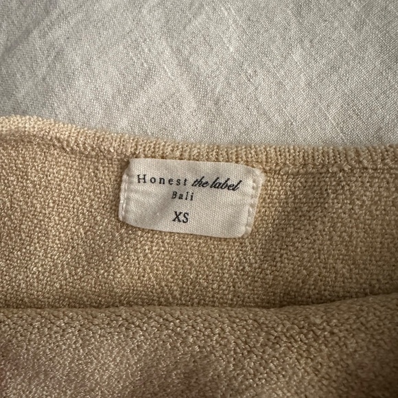 Honest The Label Bali crop top - Picture 2 of 3